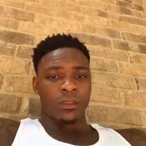 Meet your Posher, Dee